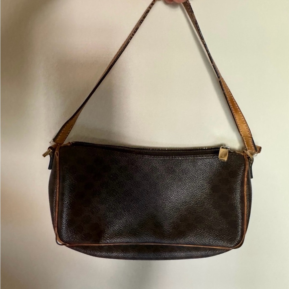 Celine Brown Logo Pochette